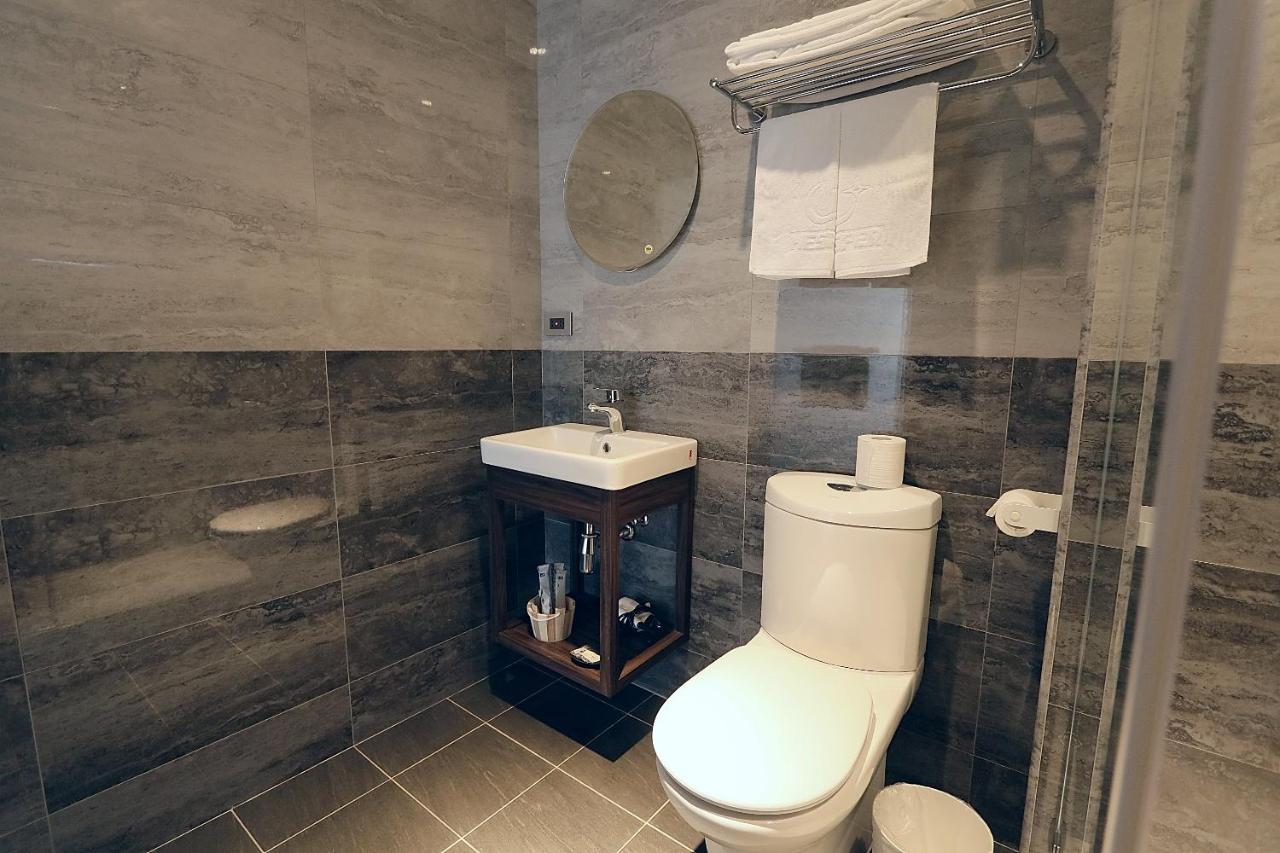 Hotel Hesper Hsr Tajcshung Kültér fotó