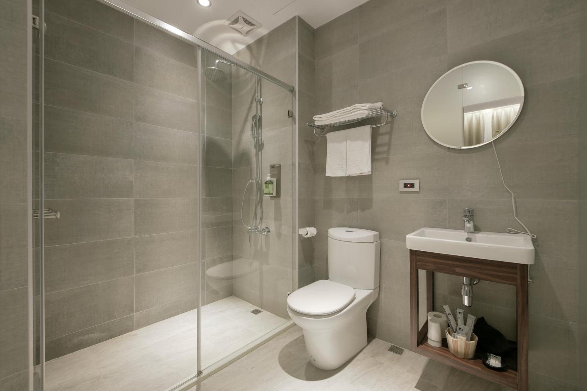 Hotel Hesper Hsr Tajcshung Kültér fotó